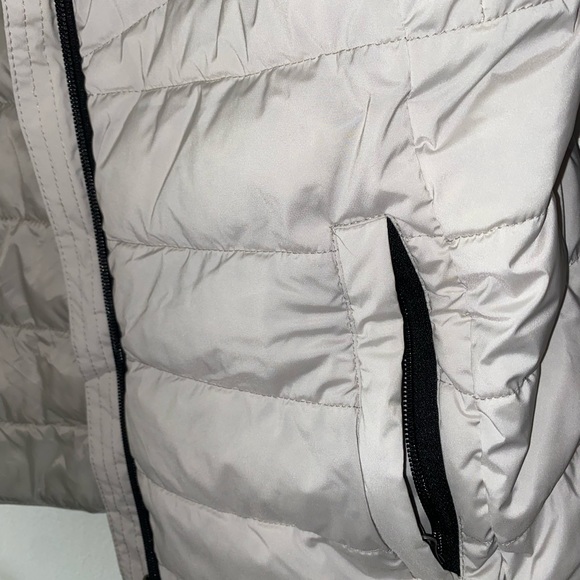 32 HEAT Insulated & Warm Ladies' Hooded 4-Way Stretch Jacket - Picture 3 of 6